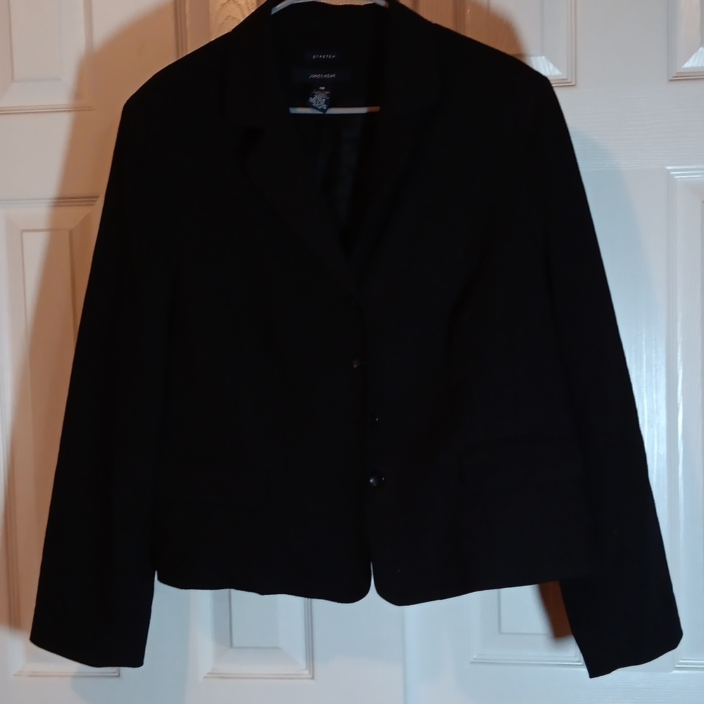 Jones Wear Black Single Breasted Blazer - 18